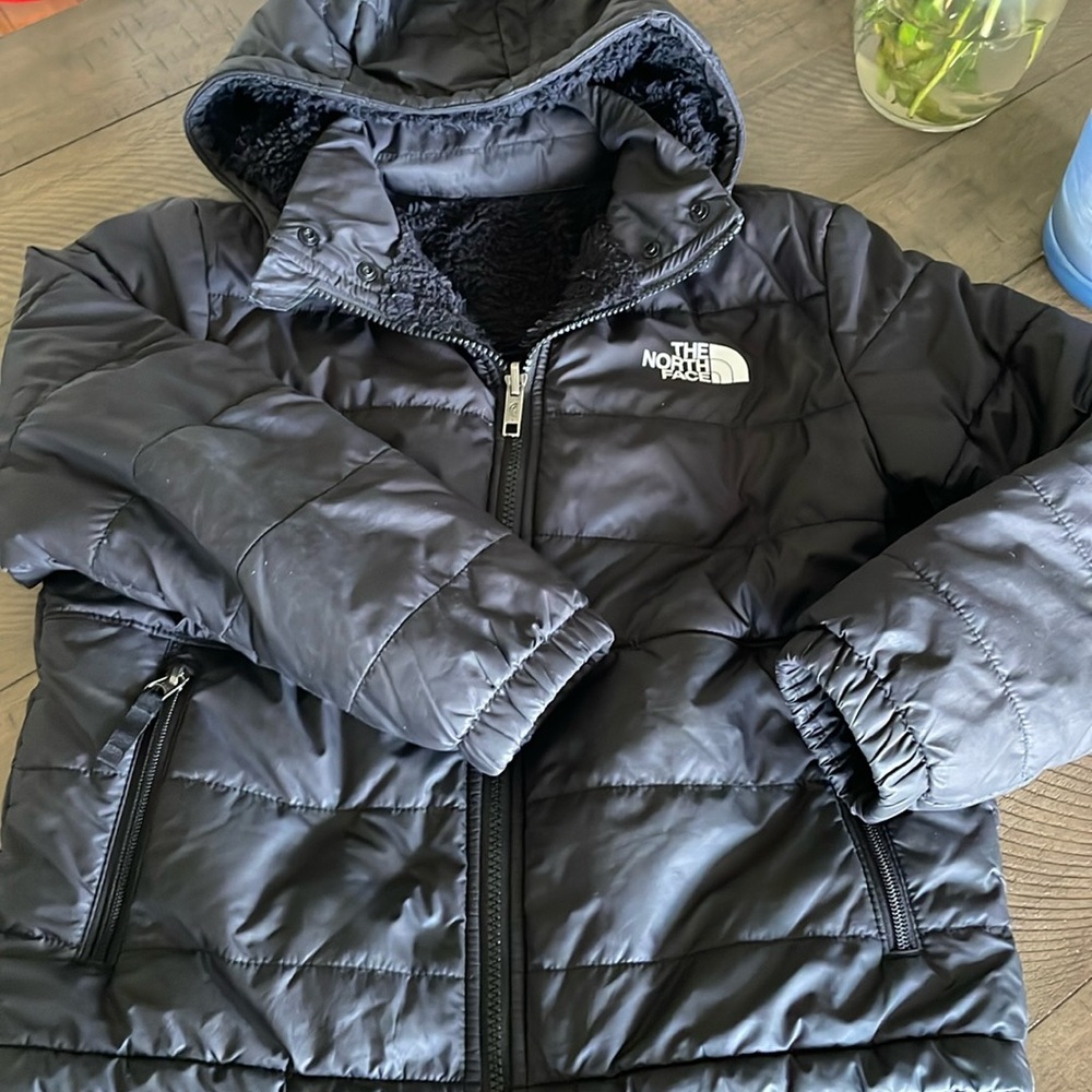 Boys medium Northface reversible jacket!!!